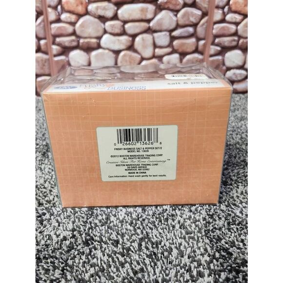 BW Boston Warehouse Frisky Business Cats Salt and Pepper Shaker Set - Picture 6 of 9